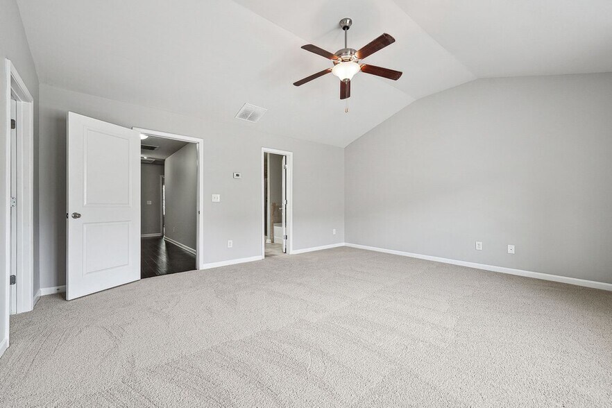 Building Photo - 5590 Bright Cross Wy