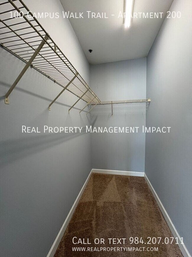 Building Photo - 100 Campus Walk Trl