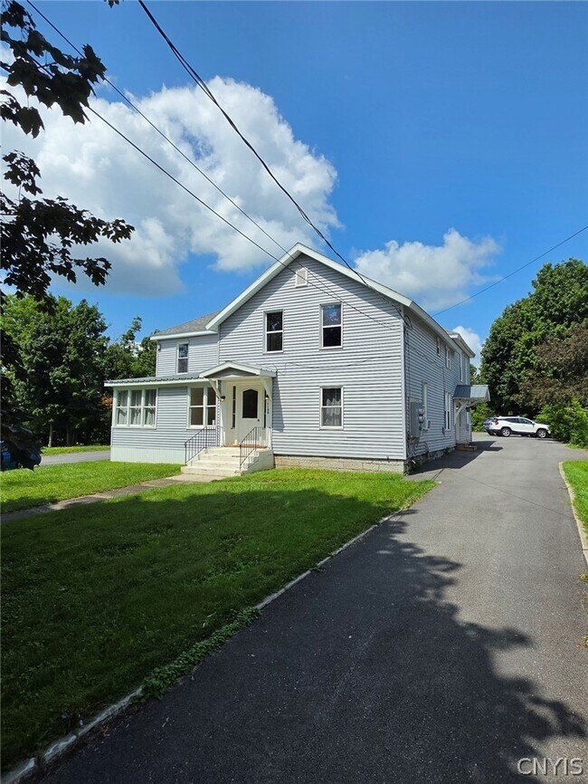 Building Photo - 1133 State St