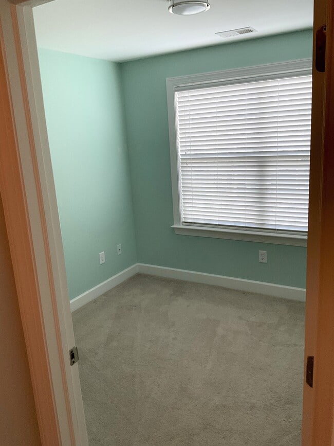 Bedroom 2 - 164 Justin Dr