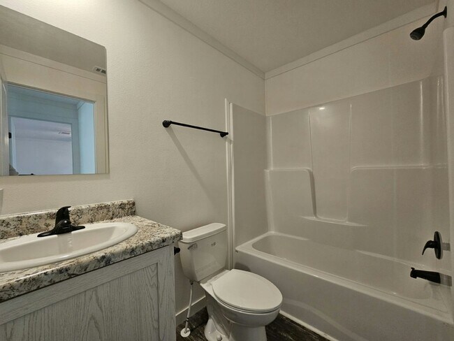 Building Photo - 1006 Myakka Dr