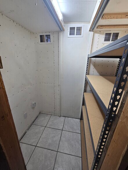 Building Photo - 7508 Leon Ave