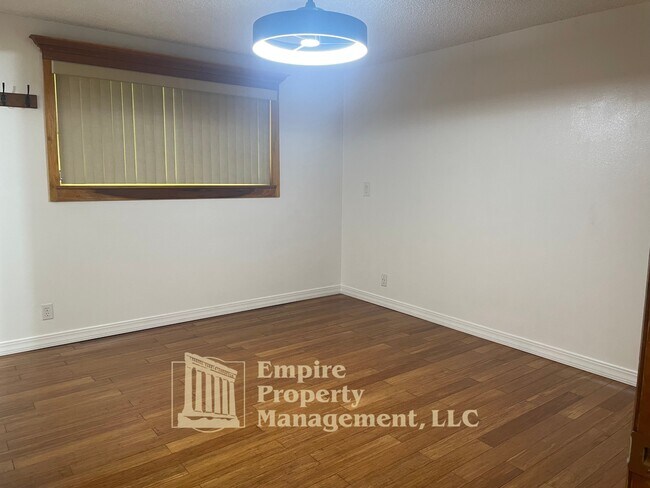 Building Photo - 88267 Richmond St