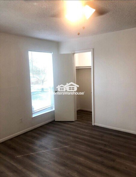 Building Photo - 6456 Kentwick Dr