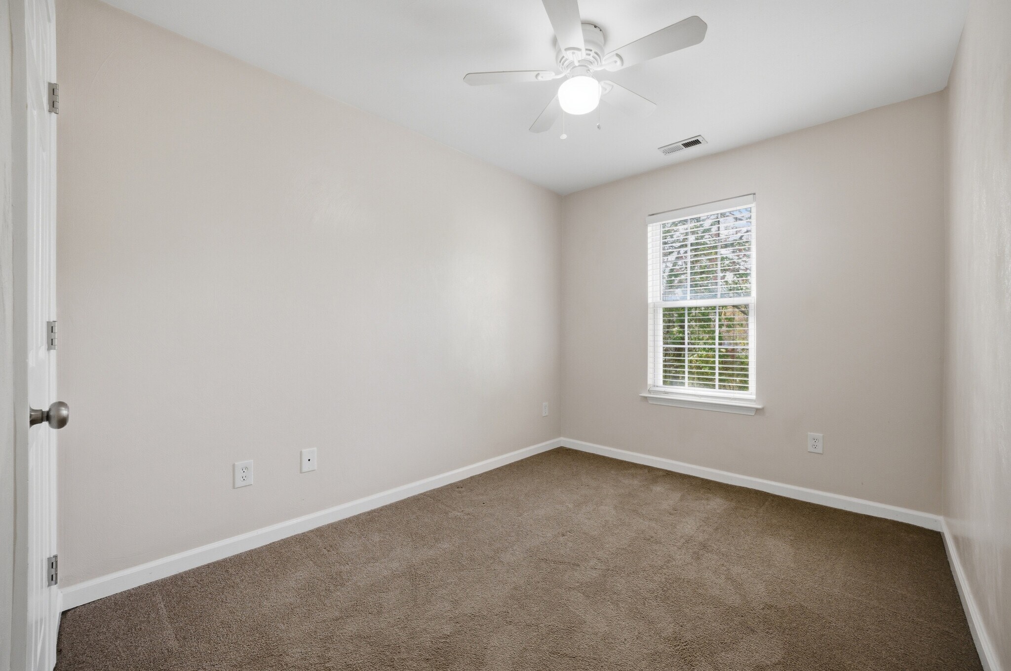 Building Photo - 5109 James St