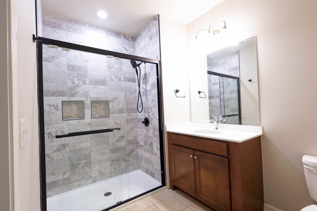 Master bath - 130 Trotter Rd