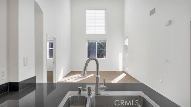 Building Photo - 1416 Scholarship