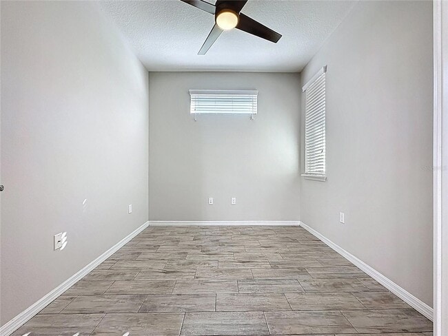 Building Photo - 329 Alcove Dr