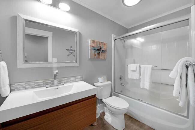 Building Photo - 135 Misty Cove Ln