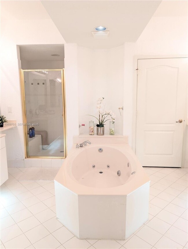 Building Photo - 10710 NW 66th St