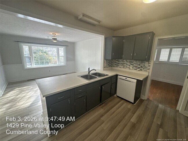 Building Photo - 1429 Pine Valley Loop