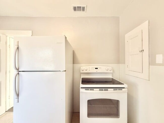 Building Photo - 1914 31st St S