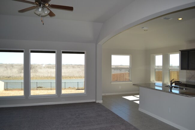 Building Photo - Gorgeous 4-bedroom home!