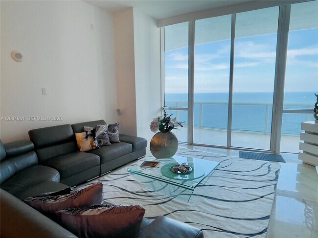 Building Photo - 16001 Collins Ave