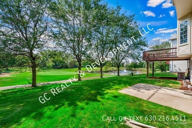 Building Photo - 590 Golfers Ln