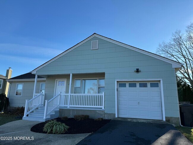 Building Photo - 109 Westwood Dr