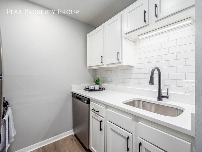 Building Photo - 1000 King Ave