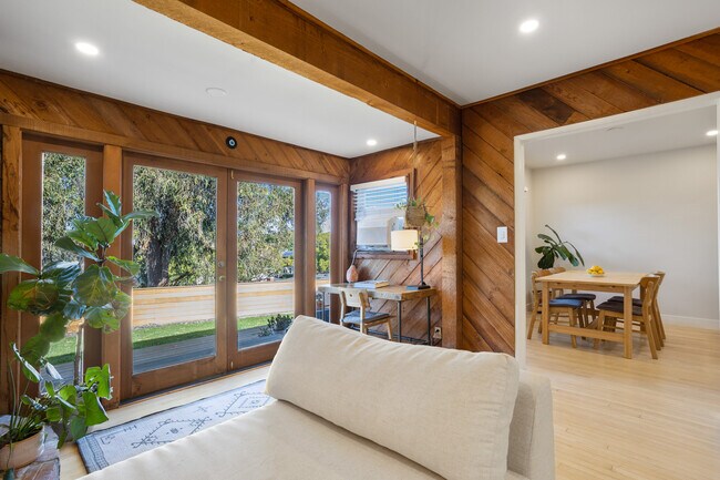 Building Photo - 5923 Abernathy Dr