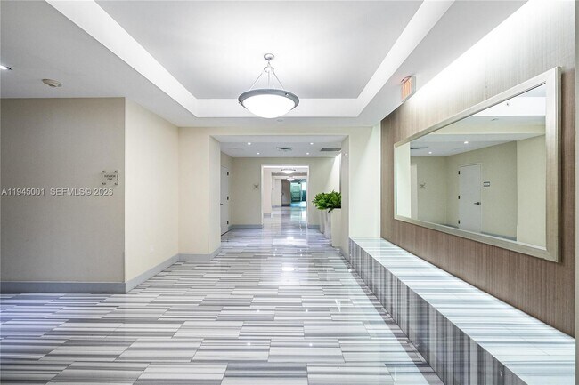 Building Photo - 3030 NE 188th St