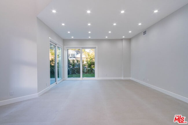 Building Photo - 12156 Leven Ln
