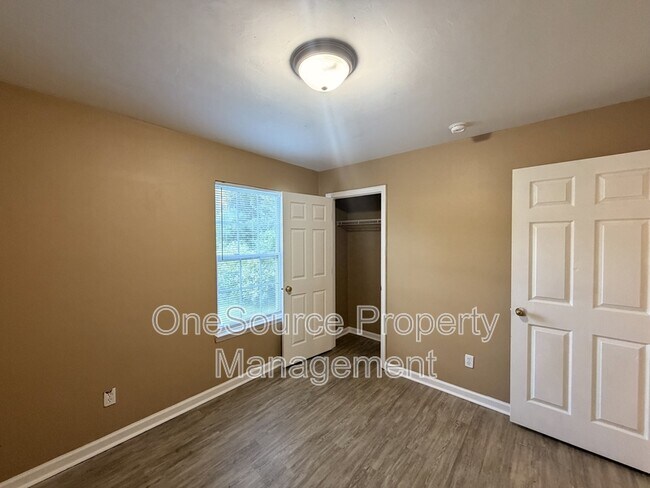 Building Photo - 203 B W Roberts St
