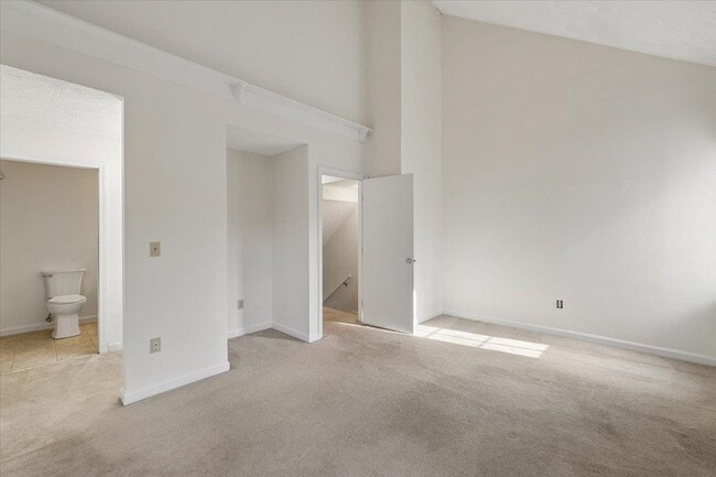 Building Photo - 7 Swift Ln