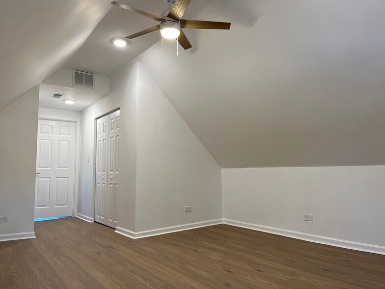 Building Photo - 3800 N Whipple St