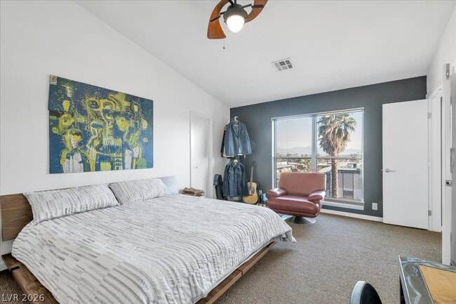 Building Photo - 2014 Pin Oak Ave