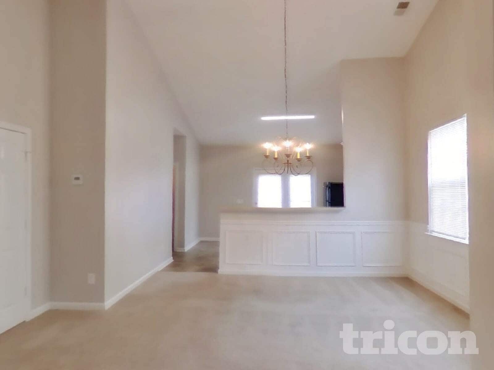 Building Photo - 1427 Wilshire Way