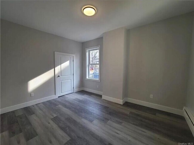 Building Photo - 29 Hooker Ave