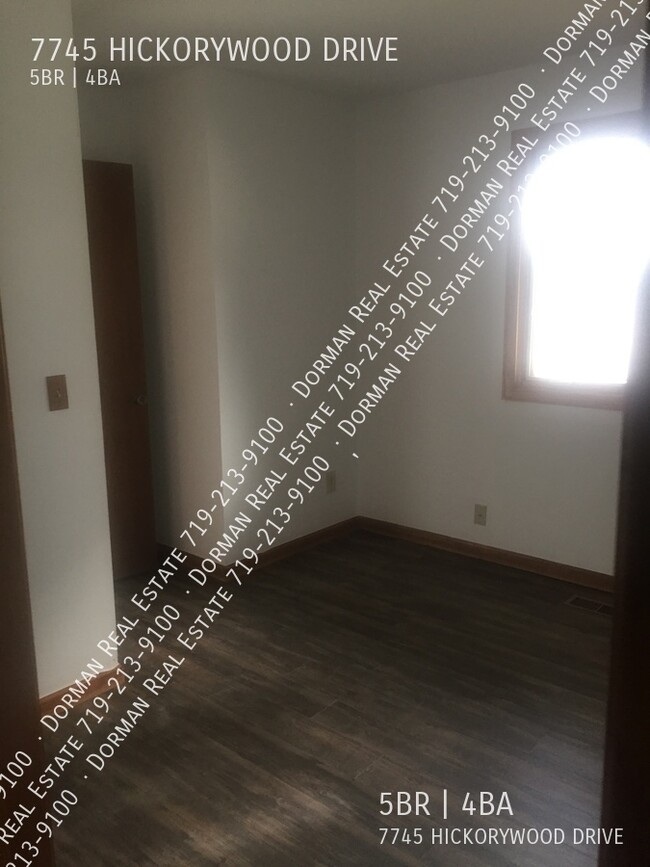 Building Photo - 7745 Hickorywood Dr