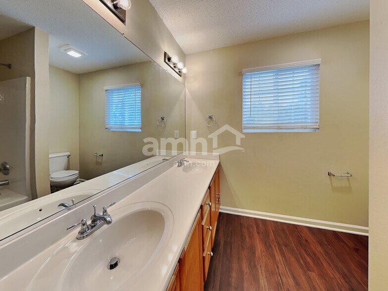 Building Photo - 3345 Wiliton Way