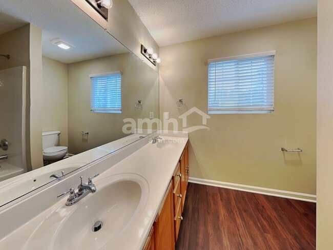 Building Photo - 3345 Wiliton Way