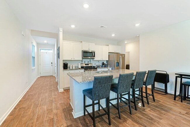 Building Photo - 314 Black Birch Dr
