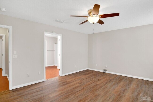 Building Photo - 578 Batten Blvd