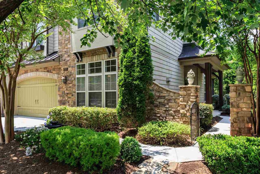 Building Photo - 333 Sunstone Dr