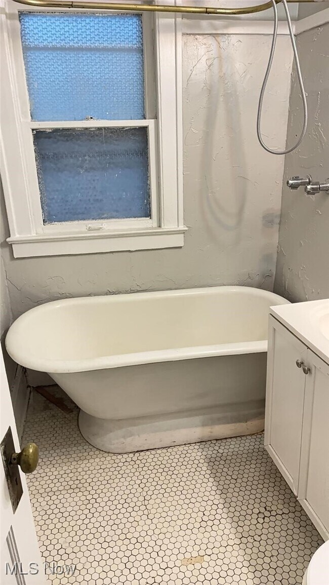 Building Photo - 2171 Olive Ave