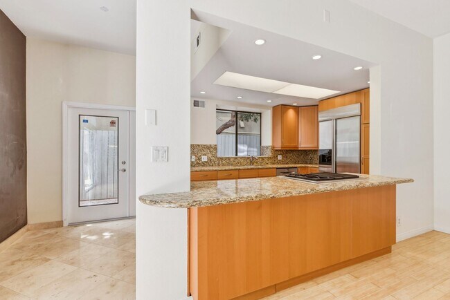Building Photo - Paradise Condos