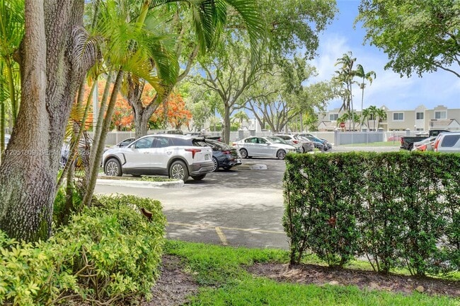 Building Photo - 4600 SW 67th Ave