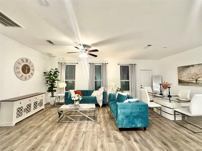 Building Photo - 11218 Beverley Pk St