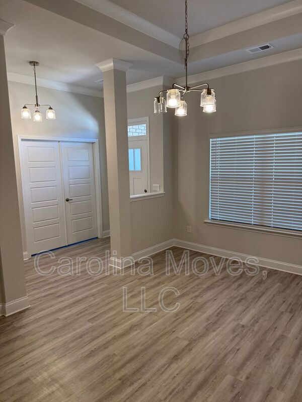 Building Photo - 349 Cypress Holw Trl
