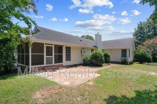 Building Photo - 464 Tirzah Dr