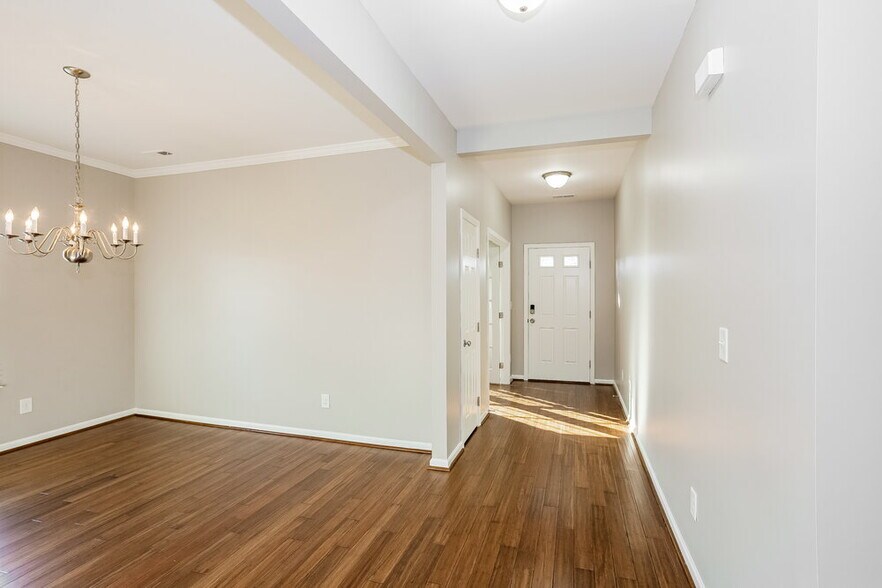 Building Photo - 3519 Ashley View Dr