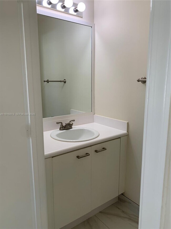 Building Photo - 2165 Pasa Verde Ln