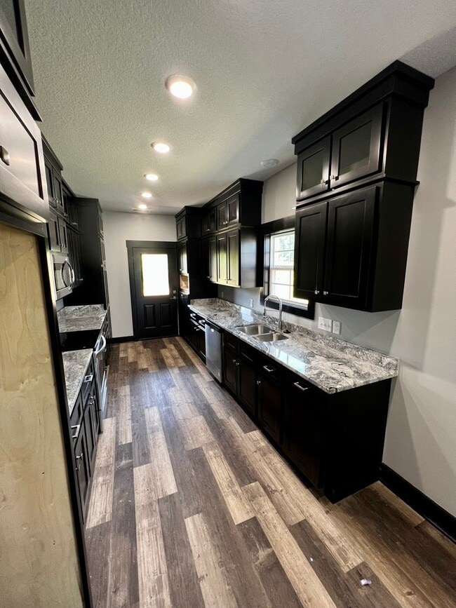 Building Photo - 4101 Stoke Dr