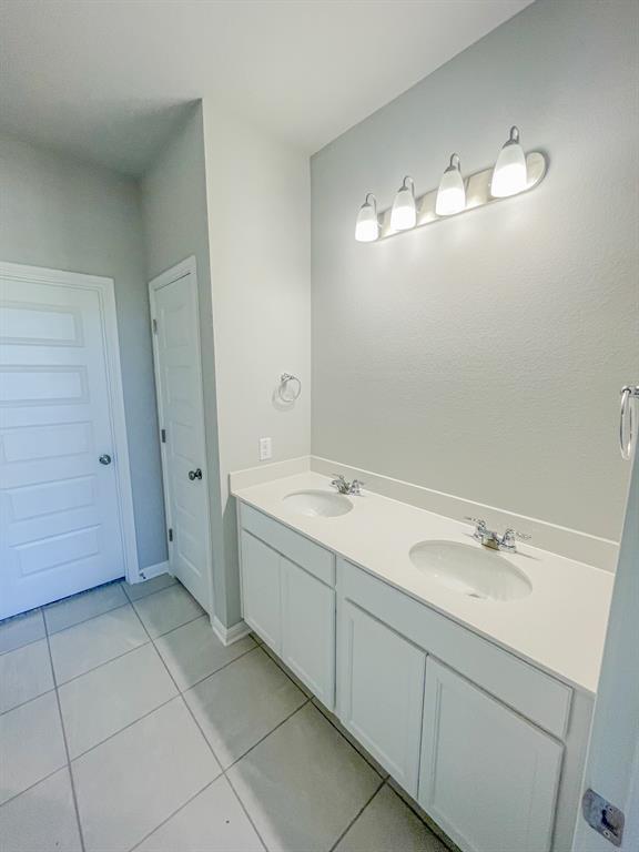 Building Photo - 465 Unforgiven Ln