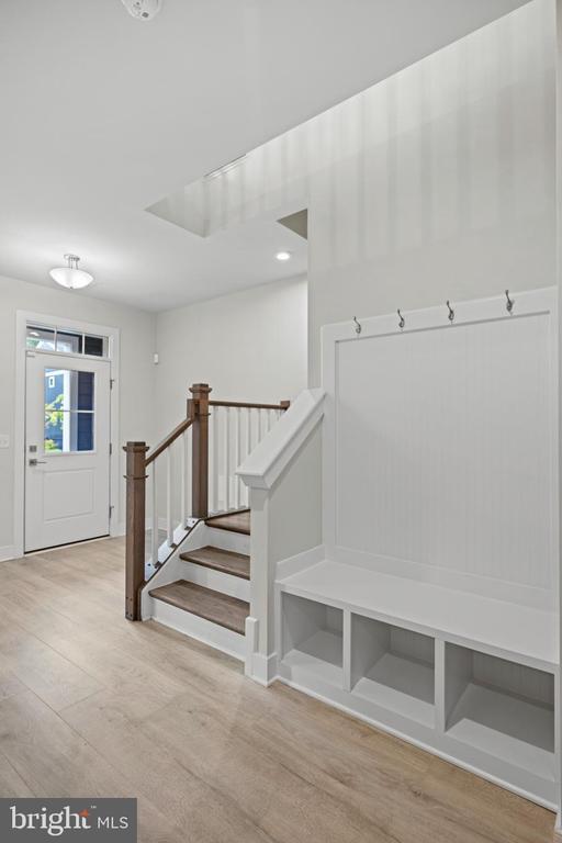 Building Photo - 1548 Meadowlark Glen Rd