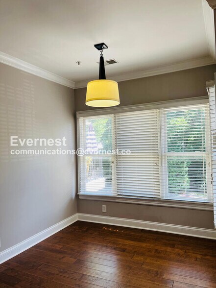 Building Photo - 101 Generals Retreat Pl