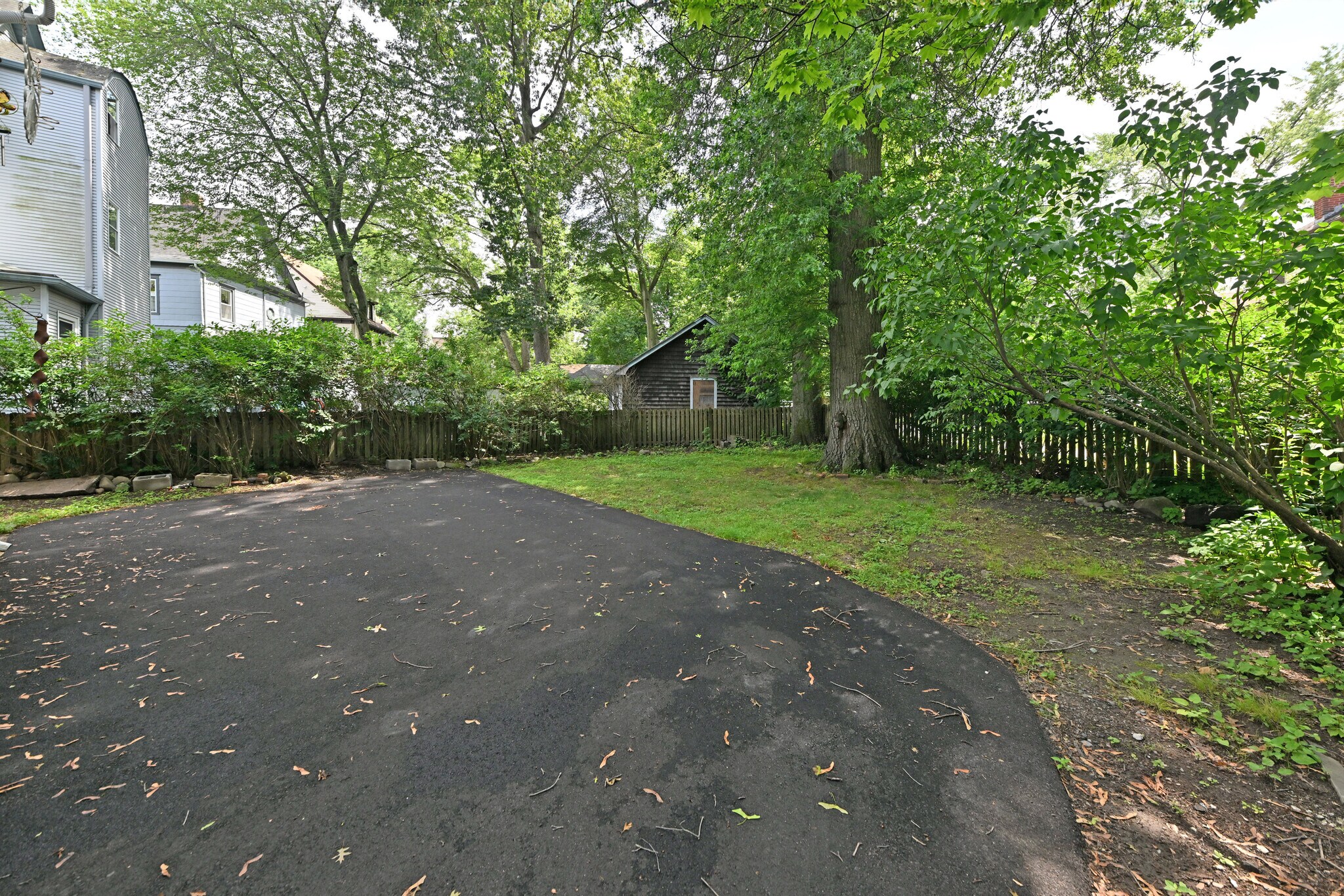 Building Photo - 32 Brainard Pl