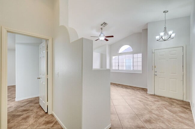 Building Photo - 1813 Lyell Canyon Ln